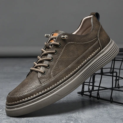Alexander Orthopedic Sneaker made of genuine leather.