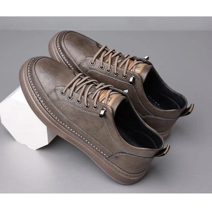 Alexander Orthopedic Sneaker made of genuine leather.