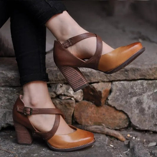Ellis Sommer clogs made of leather