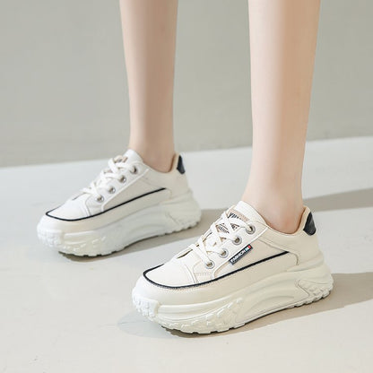 Fashionable orthopedic shoes for women