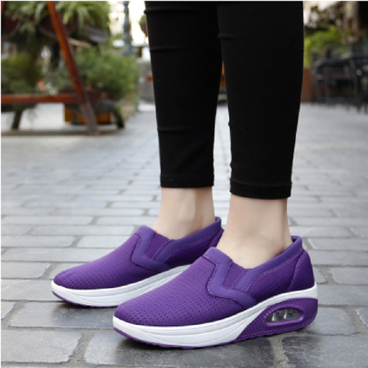 Orios breathable, soft, orthopedic loafers for women.