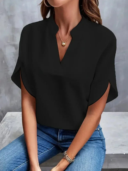 Vagente | Classic Top With V-Neckline