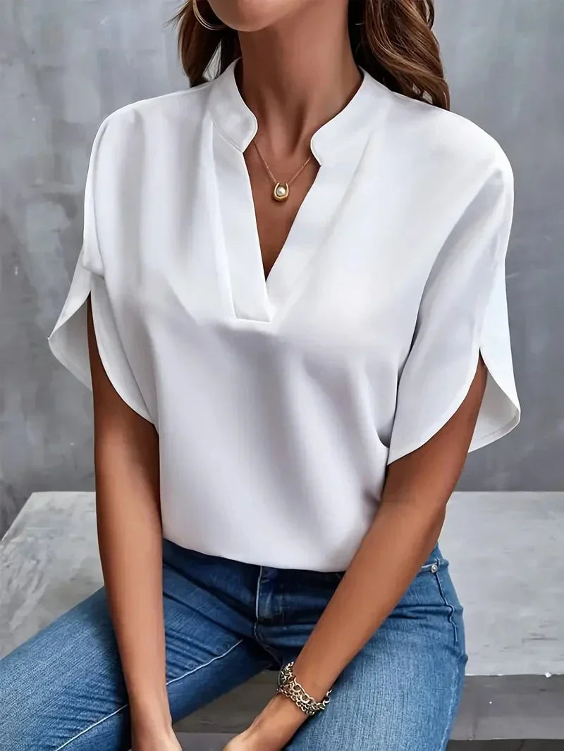 Vagente | Classic Top With V-Neckline